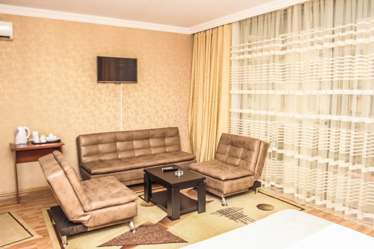Hotel Istanbul Batumi Exteriör bild